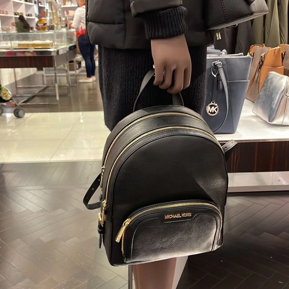 MICHAEL KORS Jaycee Medium zip pocket Pebbled Leather Backpack BLACK color